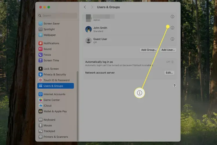 روی نماد اطلاعات (i) در کنار کاربر کلیک کنید.