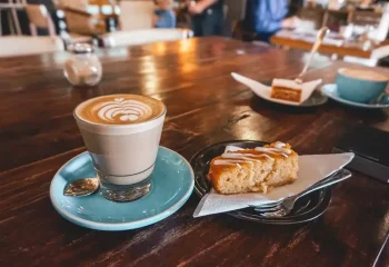 چگونه قهوه‌ای با عطر و طعم فوق‌العاده درست کنیم؟