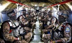 اعزام یگانهای عملیاتی نیروی زمینی سپاه با هواپیمای نظامی به رزمایش ضدتروریستی سهند ۲۰۲۵ + فیلم