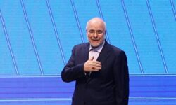 قالیباف: قانون مجلس اقتدار بانک مرکزی را بالا برد که نتیجه آن را در بانک آینده دیدید + فیلم