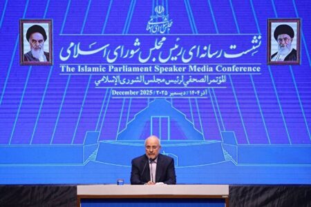 قالیباف: مشکل مسکن، ضعف در اجرای قوانین مصوب است / دولت باید اراضی خود را رایگان به متقاضیان واگذار کند / بحث مسکن مردم حل شود یعنی حداقل ۷۰ درصد درآمد خانوار ما حل شده + فیلم