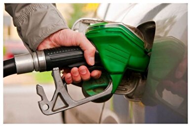 پنج گروهی که باید بنزین ۵۰۰۰ تومانی بزنند