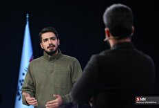 دیپلم افتخاری برترین فیلم ۶۰ ثانیه‌ای جشنواره جهانی فیلم فجر به کارگردانی علی توسلی، خبرنگار مقاومت خبرگزاری دانشجو تعلق گرفت+ فیلم