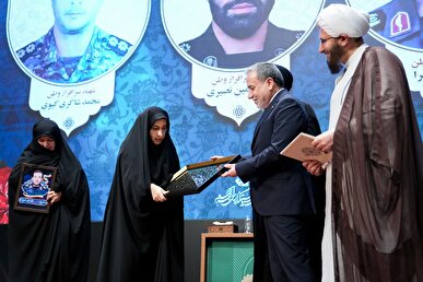 حضور وزیر امور خارجه در گردهمایی ائمه جمعه سراسر کشور + عکس