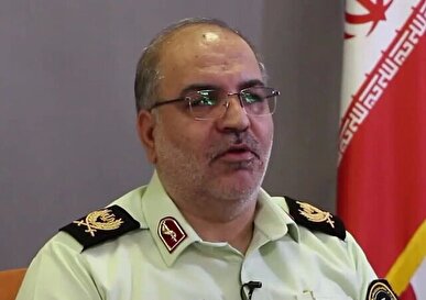 سردار ولیپور گودرزی: یکی از سارقان هنگام دستگیری مقاومت کرد که مورد اصابت گلوله قرار گرفته و الان به غلط کردن افتاده / باند او هم دیگر از این غلطها نمیکند + فیلم