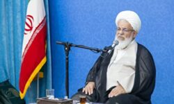 امام جمعه یزد: معادن یزد سودی برای مردم نداشته است