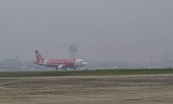 فرود اضطراری دو پرواز در شیراز به‌دلیل کاهش دید در فرودگاه بوشهر