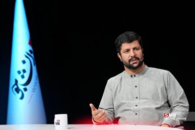 رهبر انقلاب دانشگاه را محل حل مشکلات کشور میداند / برای قوی شدن چارهای جز قوی کردن دانشگاه نداریم + فیلم