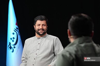 اکثرا دانشجویان در کشور ما نمی‌دانند علت روز دانشجو چیست / دانشگاه سطحی به دنبال حاشیه است + فیلم