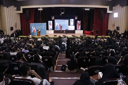 حضور وزیر علوم پای سخنان دانشجویان تبریزی + تصاویر