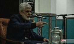 برگزاری مراسم گرامیداشت شهدای هسته‌ای با حضور پدر شهید احمدی روشن + عکس