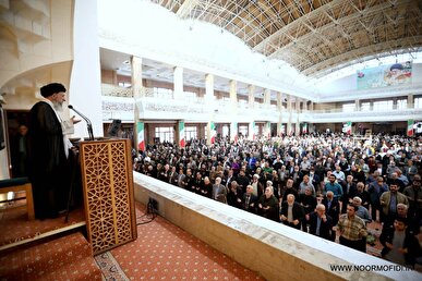 دشمنان با استفاده از هوش مصنوعی درصدد تخریب چهره امام خمینی هستند