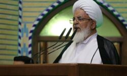 امام جمعه یزد: دانشگاه باید موتور تولید فکر، قدرت و پیشرفت کشور باشد