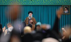 مصادیق و اهمیت تبیین توصیه مهم رهبر انقلاب در مورد رسانهها؛ در زمین سرمایه داری غربی بازی نکنید! / اسلام را ترویج کنید + فیلم