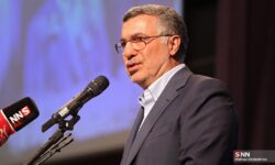 مخالفت وزیر بهداشت با برگشت دانشجویان پزشکی از خارج به داخل +فیلم