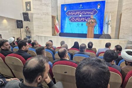 افتتاح زمین چمن مصنوعی بوستان «نصرت» و ۳۰ زمین چمن فوتبال در مشهد