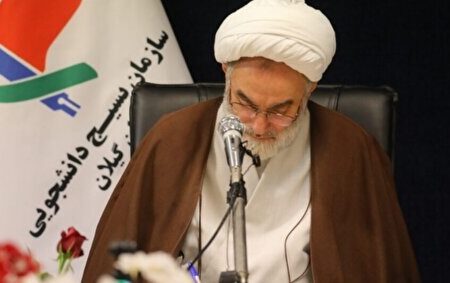 امام جمعه رشت: فریاد حق‌طلبانه جوانان ضامن حیات نظام اسلامی است / دانشگاه خط مقدم تولید قدرت است