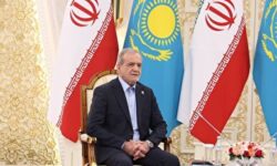 اعطای دکترای افتخاری دانشگاه بینالمللی نظربایف به رئیسجمهور ایران + فیلم