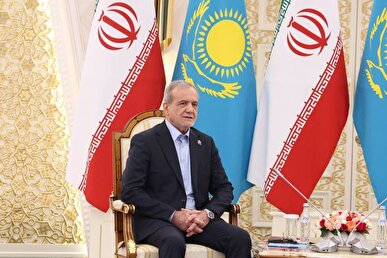 اعطای دکترای افتخاری دانشگاه بینالمللی نظربایف به رئیسجمهور ایران + فیلم