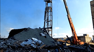 ساختمان پنجطبقه در اردبیل بر اثر حریق فروریخت