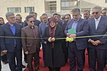 سفر یکروزه مهاجرانی به استان مرکزی / از گشایش نمایشگاه پژوهش تا بازدید از پالایشگاه شازند