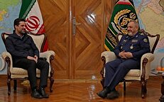 وزیر دفاع با سرپرست سازمان هواپیمایی کشوری دیدار کرد