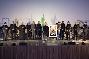 اصفهانی‌ها به دیدار «احمد» آمدند/ امیرعباس ربیعی: هر مخاطبی می‌تواند با «احمد» ارتباط بگیرد/ توماج دانش‌بهزادی: برای عاقبت بخیری کنار مردم بایستیم