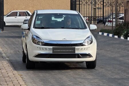 بازدید مدیر عامل کرمان موتور از سدان هیبرید ملی ایگل