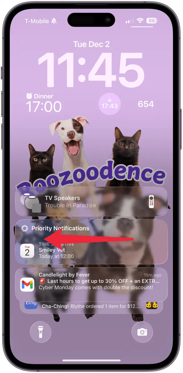 از راست به چپ روی اعلان بکشید.