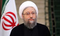 آملی لاریجانی: ادعای بن‌بست و فروپاشی کشور، خلاف واقع و بازی به دست دشمن است