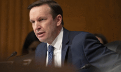 انتقاد تند سناتور آمریکایی از کاخ سفید: عملیات ونزوئلا خدمت به دوستان ترامپ بود