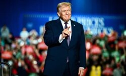 ترامپ: دموکراتها فقط دنبال تقلب کردن در انتخابات هستند چون سیاستهای غلط دارند و میخواهند مردان در ورزش زنان شرکت کنند! + فیلم