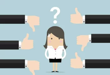 چگونه انتقاد پذیر باشیم؟ راهکارهایی برای پذیرش و استفاده از بازخوردهای سازنده