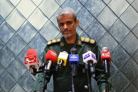 برگزاری بیش از ۳۷۳ برنامه دهه فجر در میناب / برگزاری کاروان بزرگ شادی و جشن خیابانی نیمه شعبان