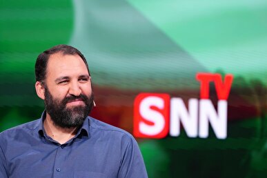 عکس/ حضور فرزند و برادر شهید شوشتری در سخنرانی امروز رهبر انقلاب